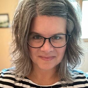 Meet your Posher, Holley